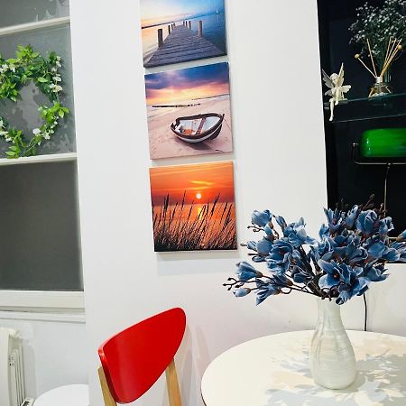 Dream Dwell Paris-Chic Flat In The Heart Of Marais Near Pompidou Centre Apartment Екстериор снимка